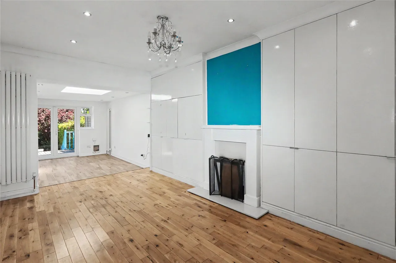 Robin Hood Road, St. Johns, GU21, photo 4