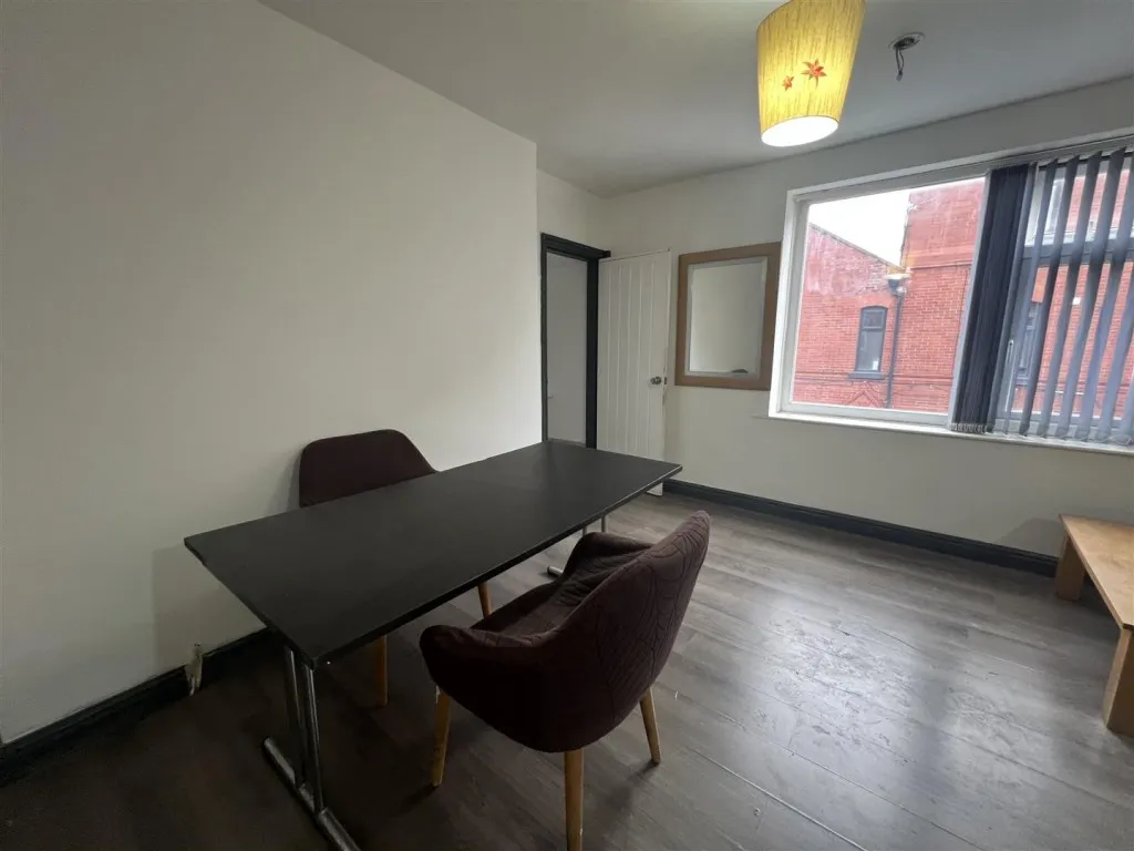 Stockport Road, Manchester, M19, photo 5