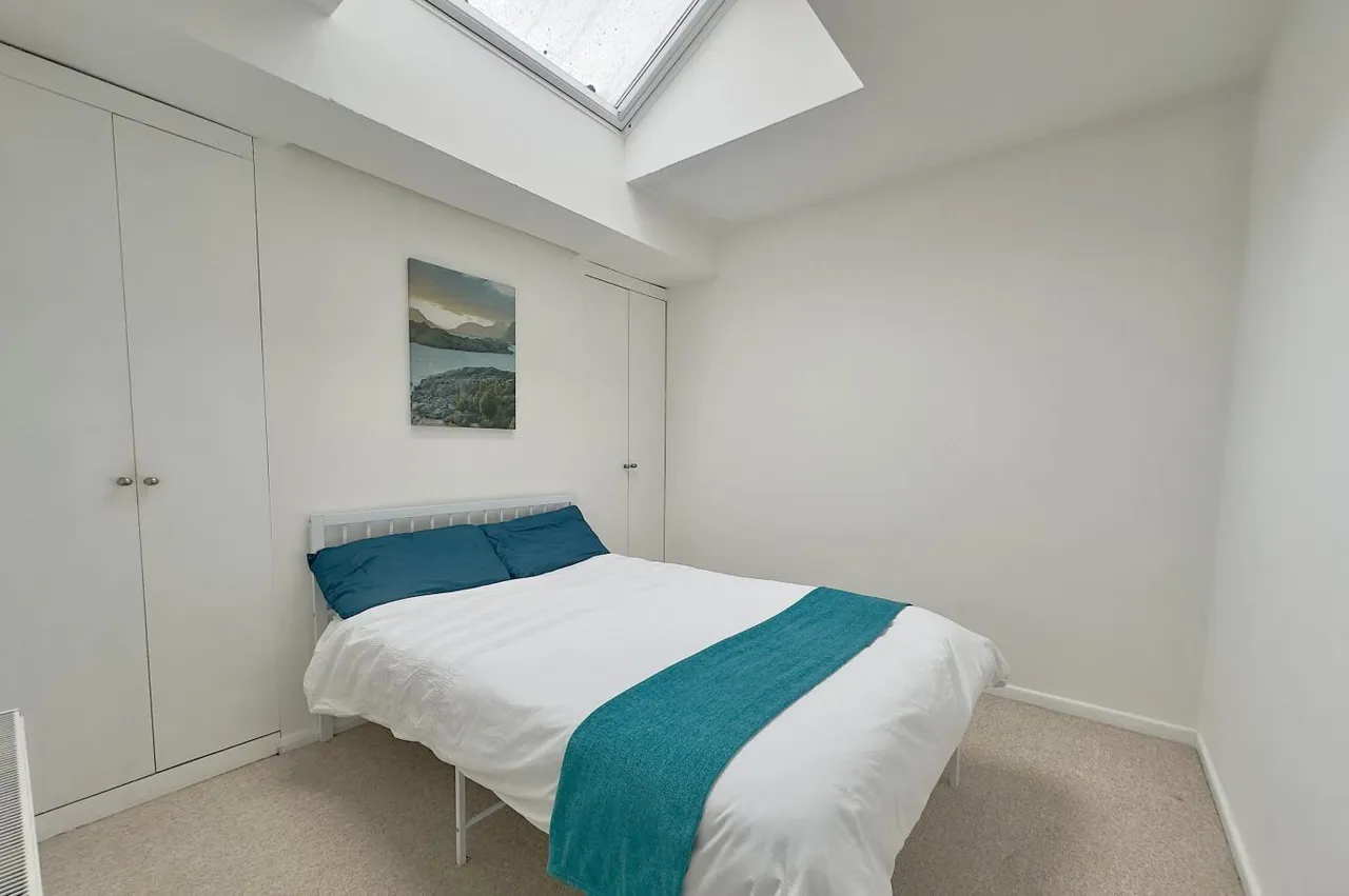 West Cliff Mews, BH2, photo 9