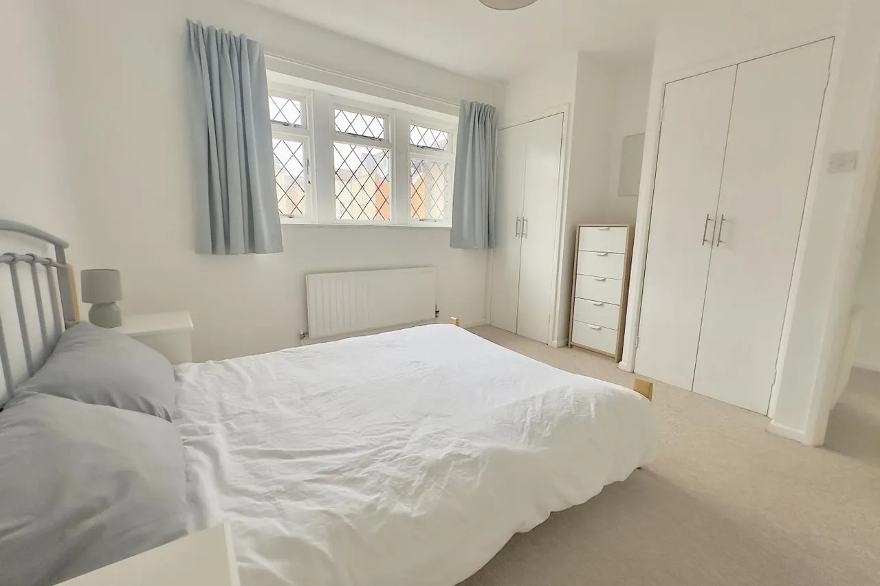West Cliff Mews, BH2, photo 8