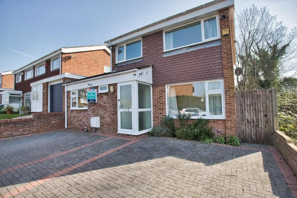4 bed house to rent, Beech Close, Folkestone, CT19