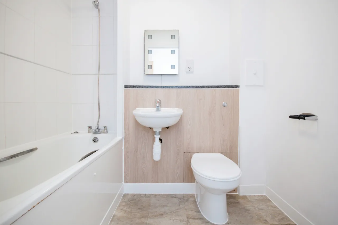 Castle Lane West, Bournemouth, BH8, photo 7