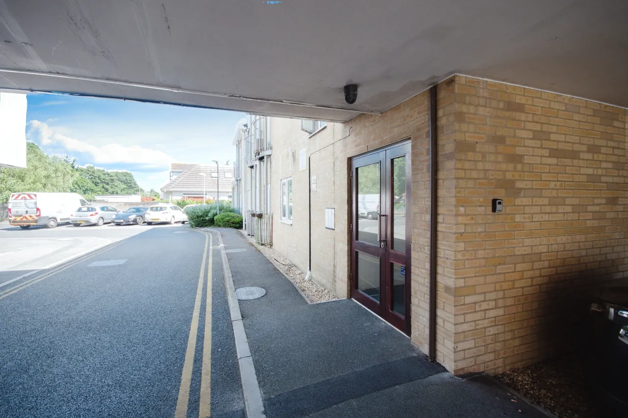 Castle Lane West, Bournemouth, BH8, photo 14