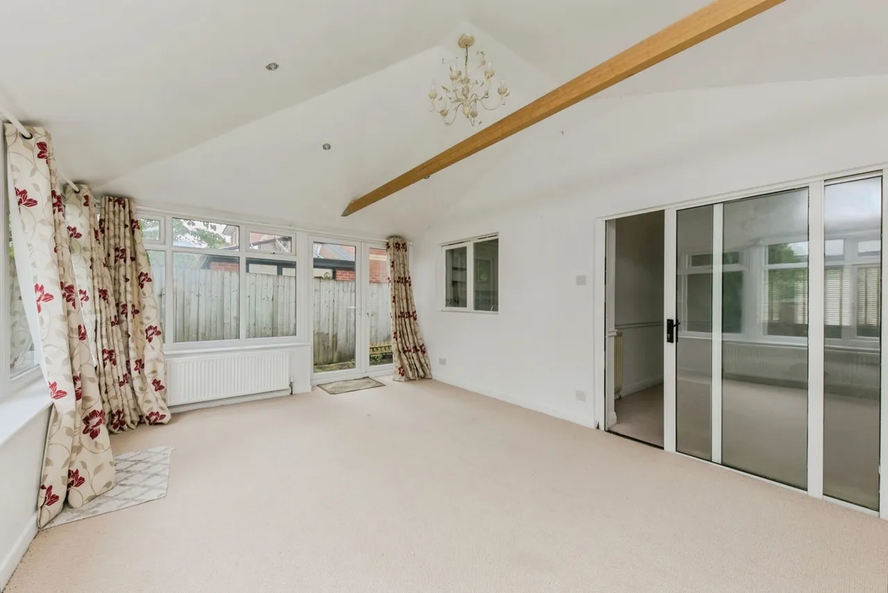 Bishopton Drive, MACCLESFIELD, Cheshire, SK11, photo 16