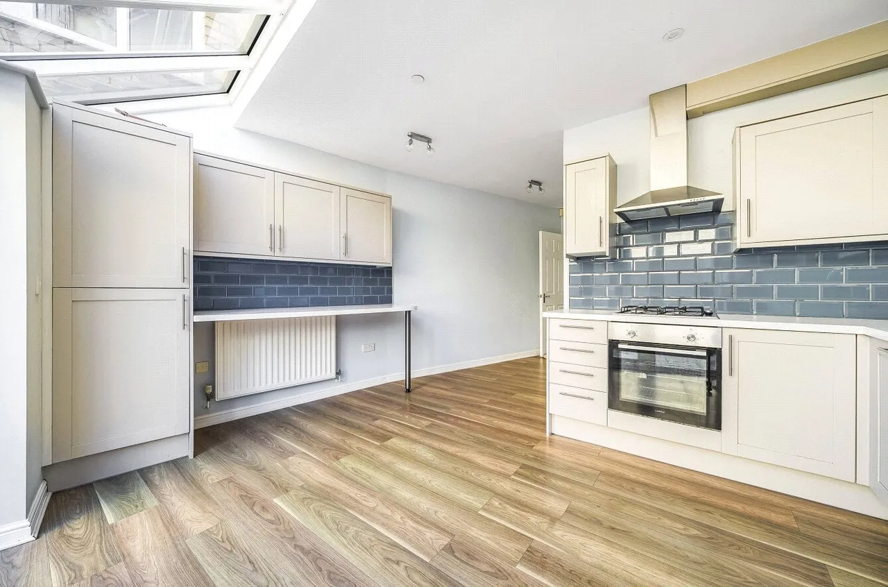 Kingfisher Drive, Waterstone Park, DA9, photo 17