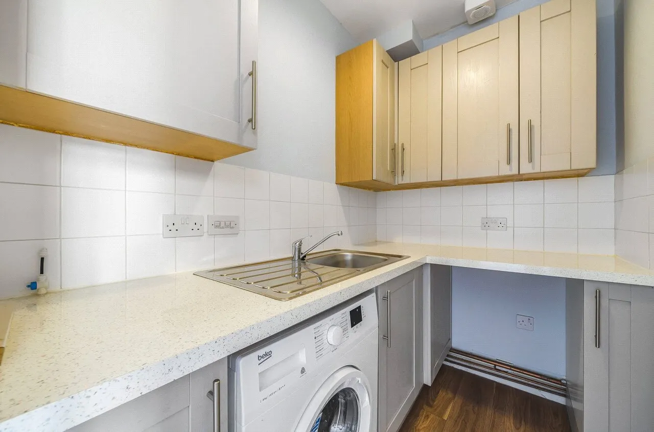 Kingfisher Drive, Waterstone Park, DA9, photo 16