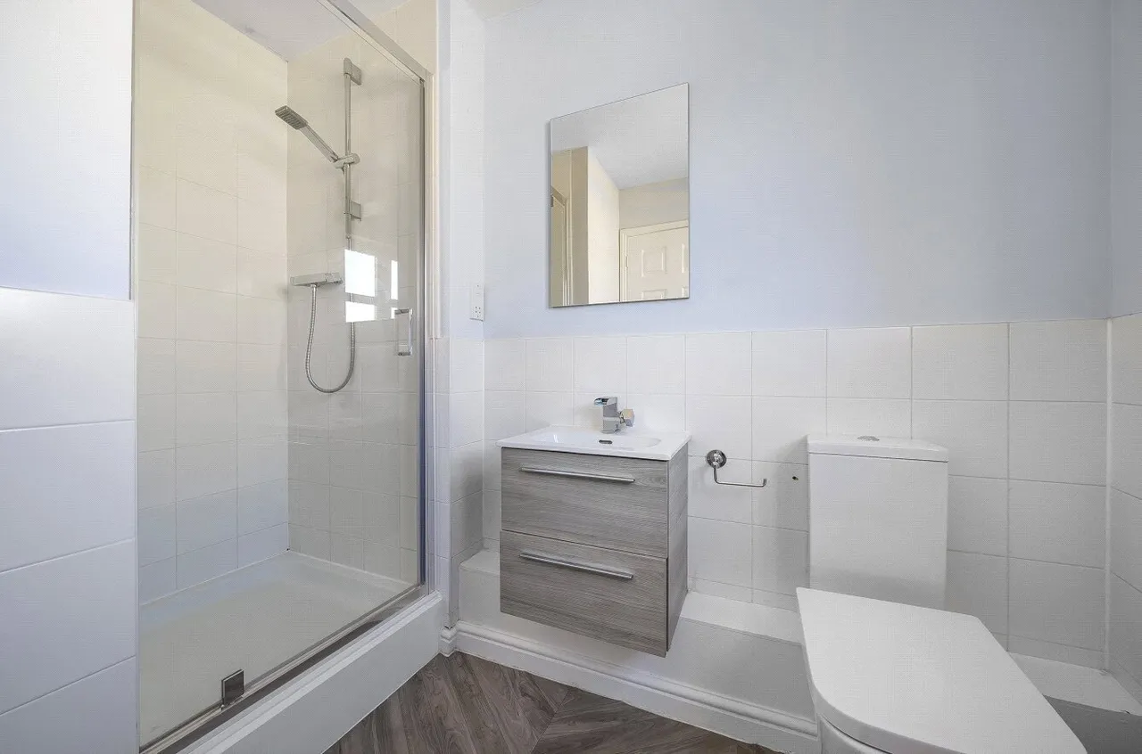 Kingfisher Drive, Waterstone Park, DA9, photo 9