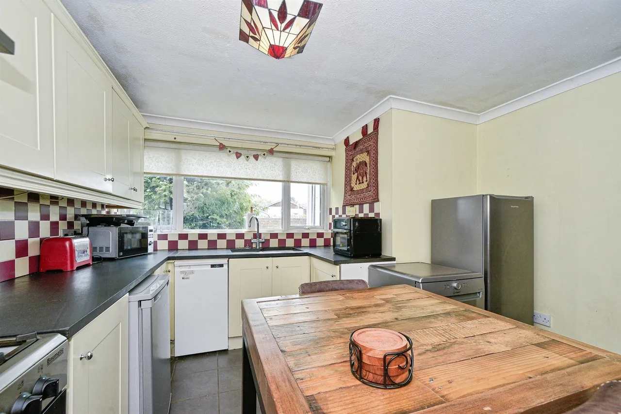 Fiddington Clays, Market Lavington, SN10, photo 9