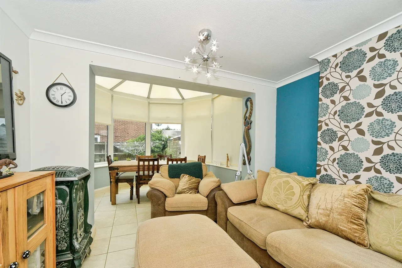 Fiddington Clays, Market Lavington, SN10, photo 7