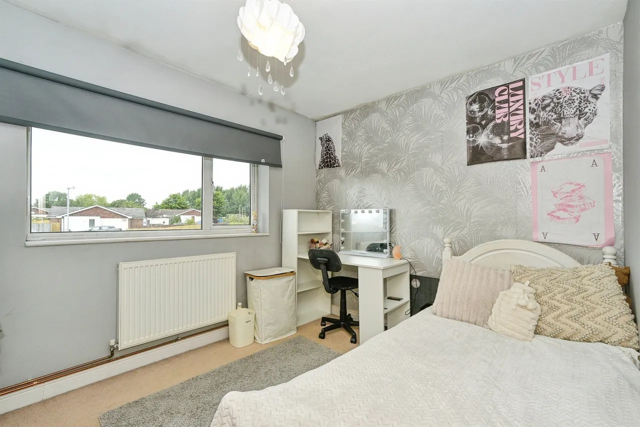 Fiddington Clays, Market Lavington, SN10, photo 16