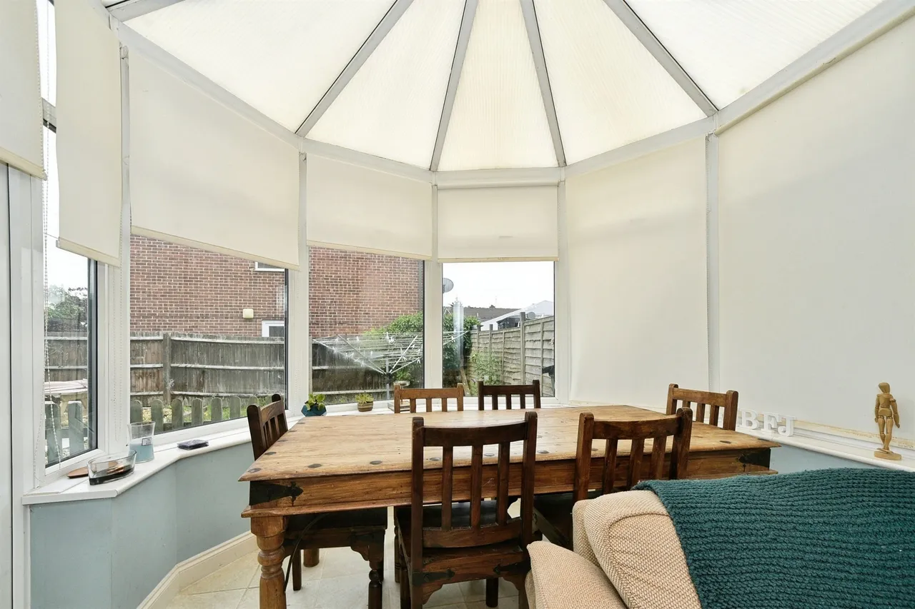 Fiddington Clays, Market Lavington, SN10, photo 6