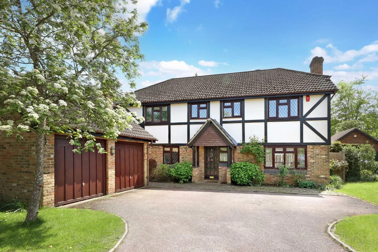 Bybend Close, Farnham Royal, SL2, photo 23