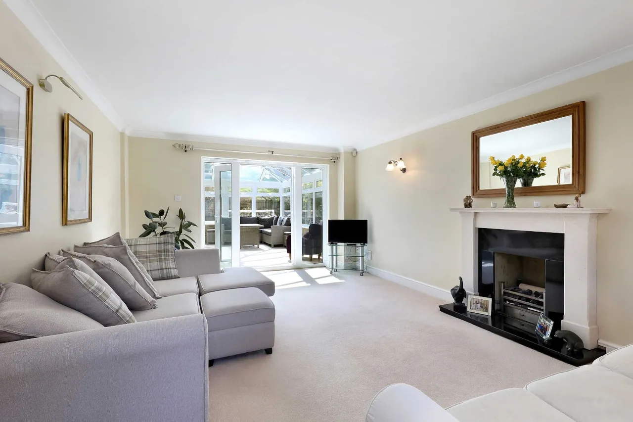 Bybend Close, Farnham Royal, SL2, photo 9