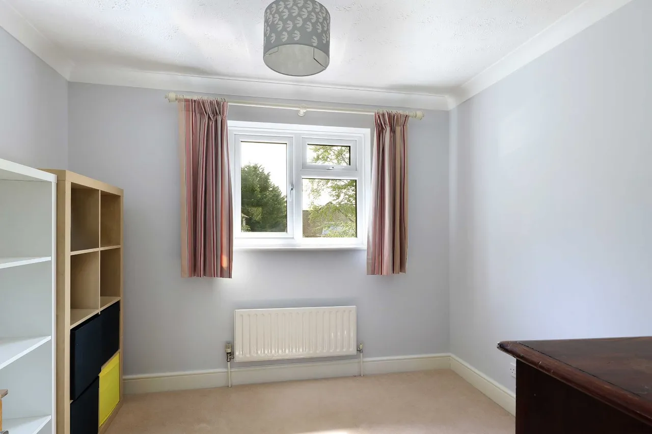 Bybend Close, Farnham Royal, SL2, photo 20