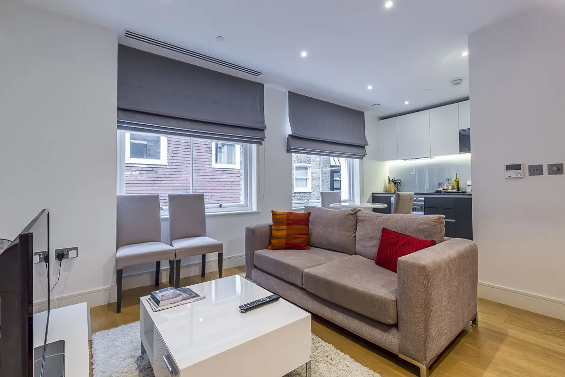1 bed flat to rent, St Mary At Hill, Bank