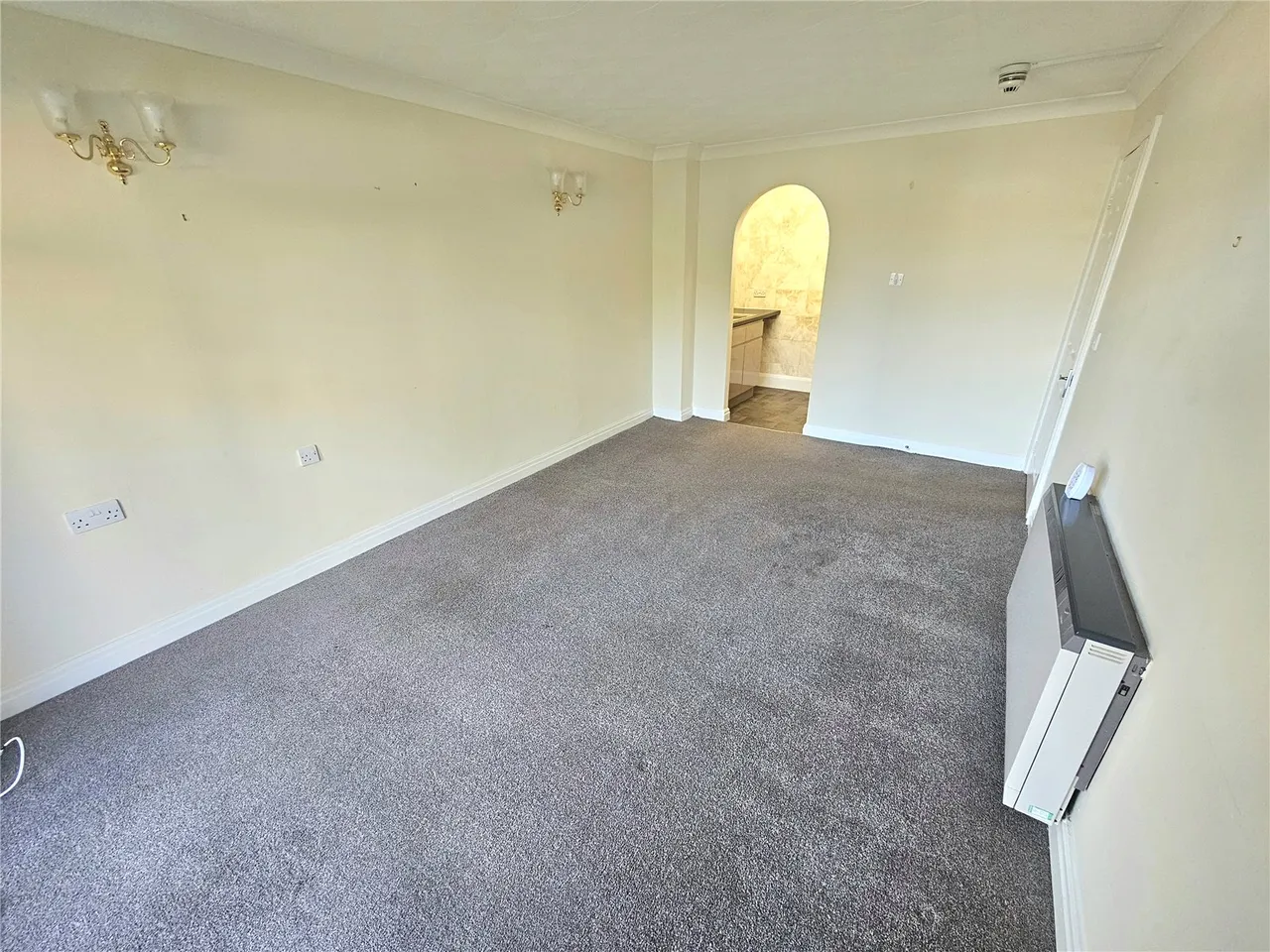 Hesslewell Court, Heswall, CH60, photo 4