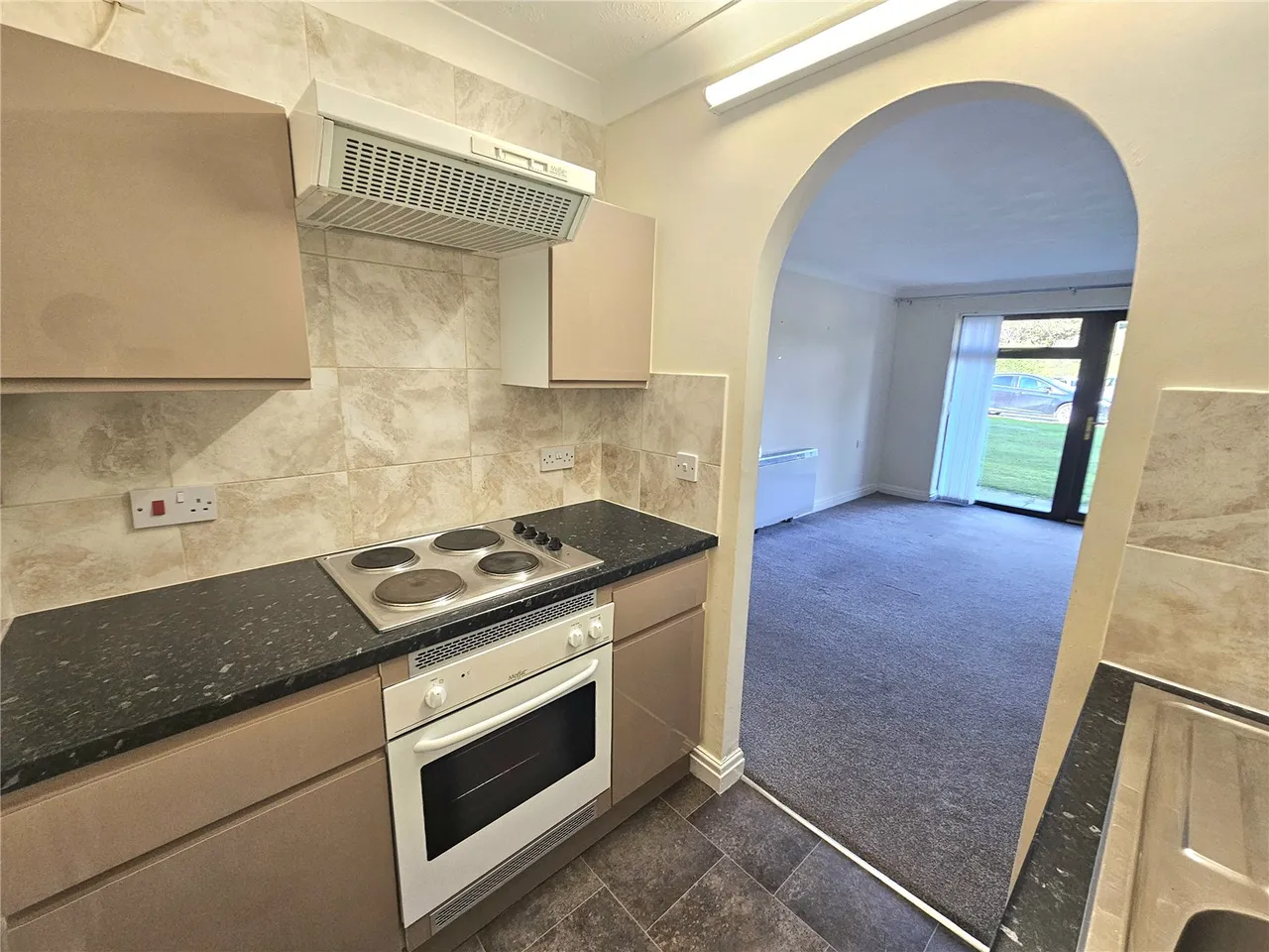 Hesslewell Court, Heswall, CH60, photo 8