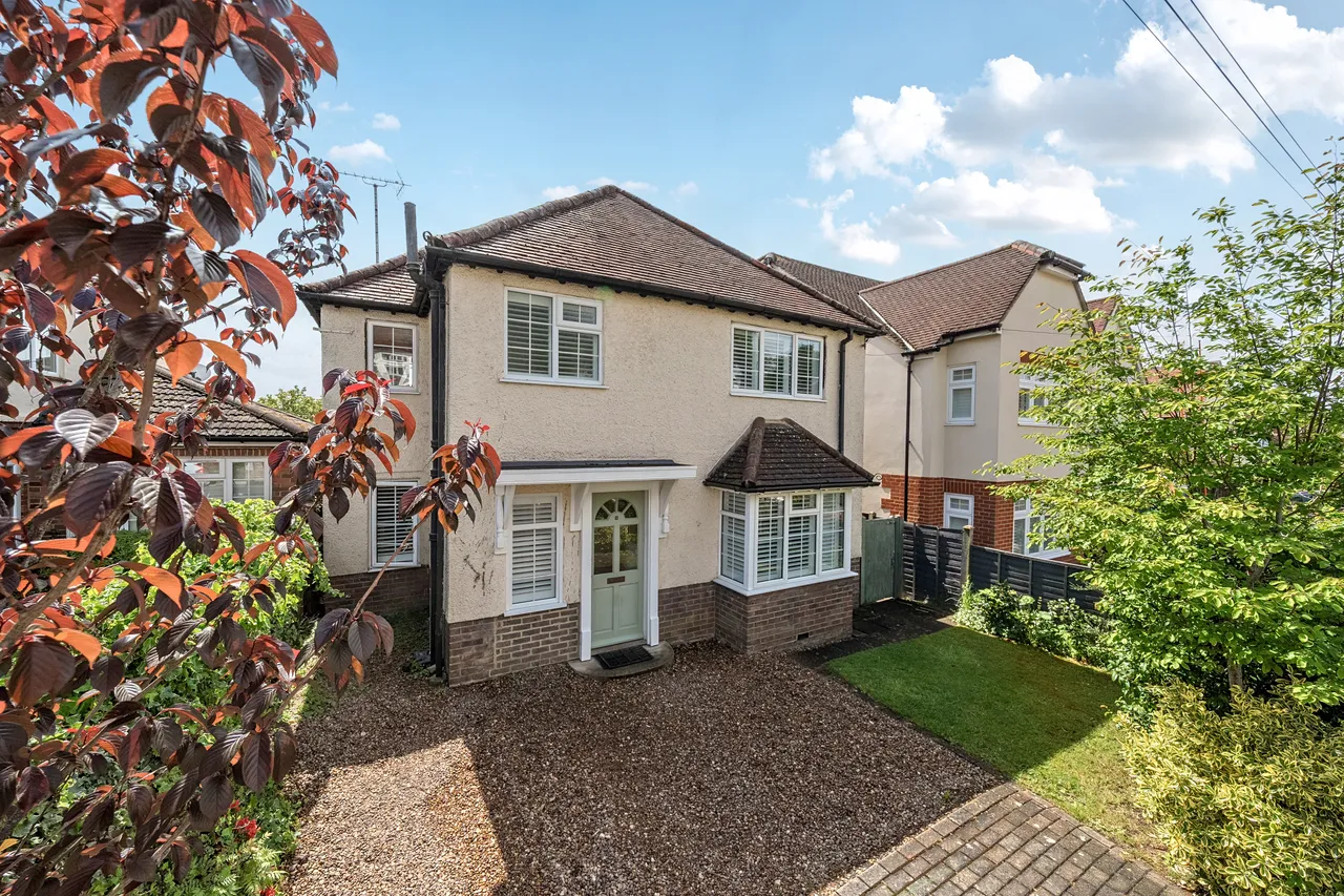 3 bed house for sale — High Park Road, Farnham, GU9