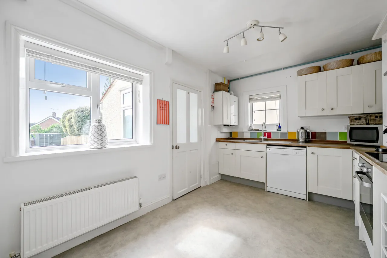 High Park Road, Farnham, GU9, photo 10