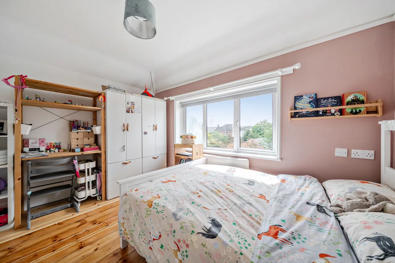 High Park Road, Farnham, GU9, photo 6