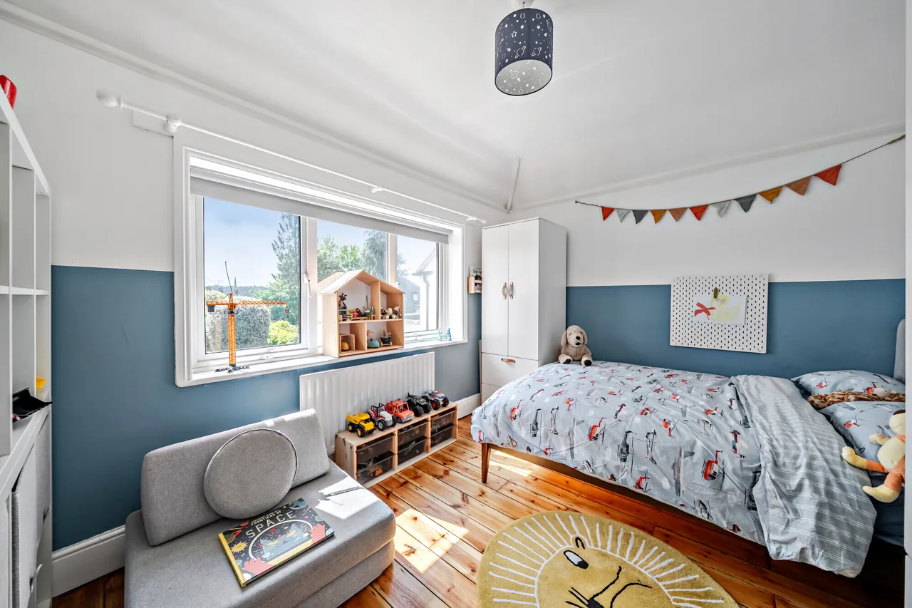 High Park Road, Farnham, GU9, photo 12