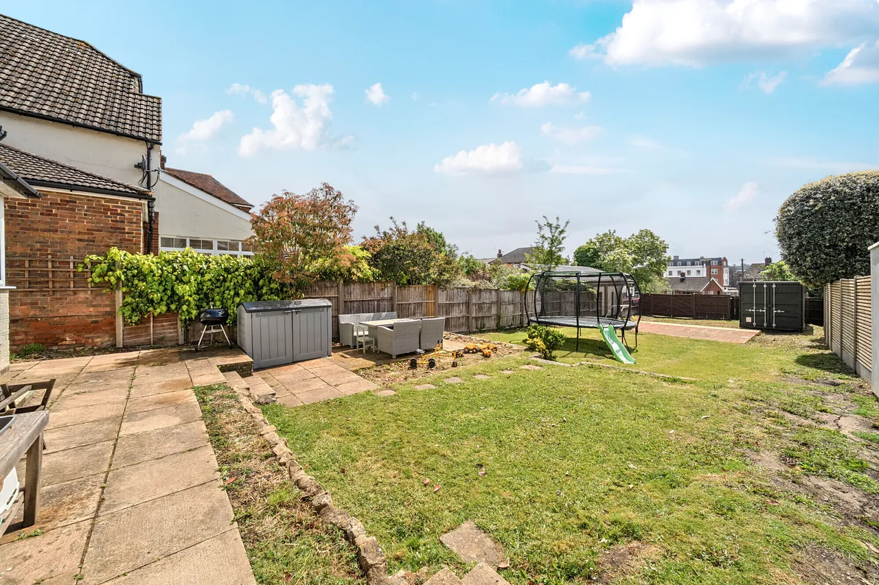 High Park Road, Farnham, GU9, photo 9
