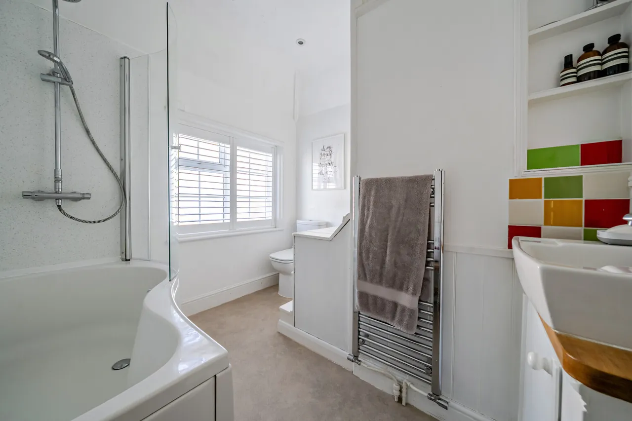 High Park Road, Farnham, GU9, photo 7