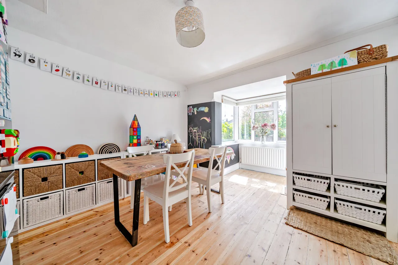 High Park Road, Farnham, GU9, photo 11