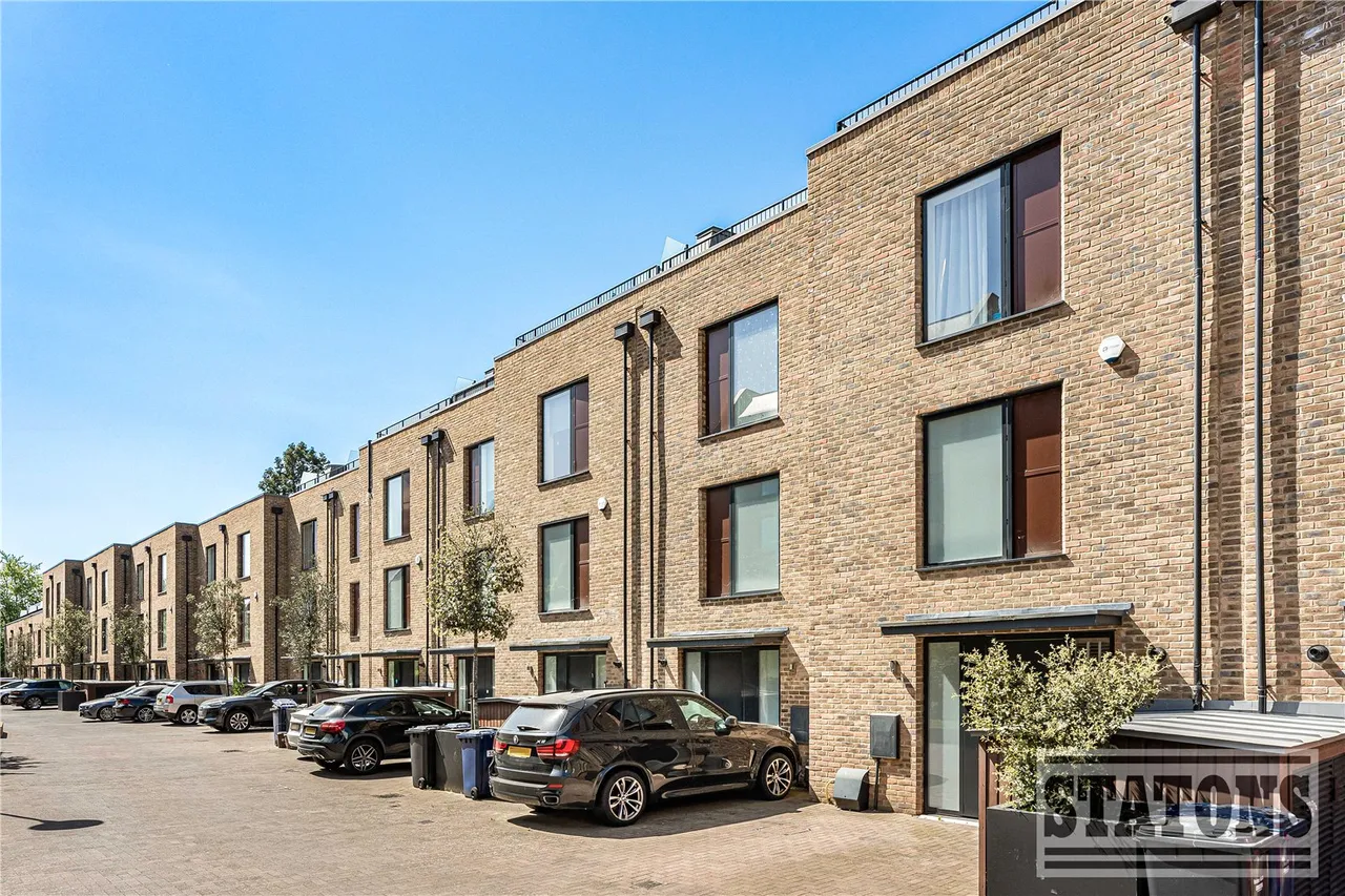4 bed house for sale — Quayle Crescent, Whetstone, London, N20 0BH