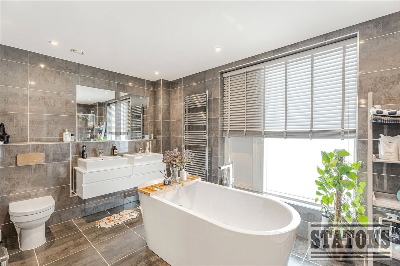 Quayle Crescent, Whetstone, London, N20 0BH, photo 10