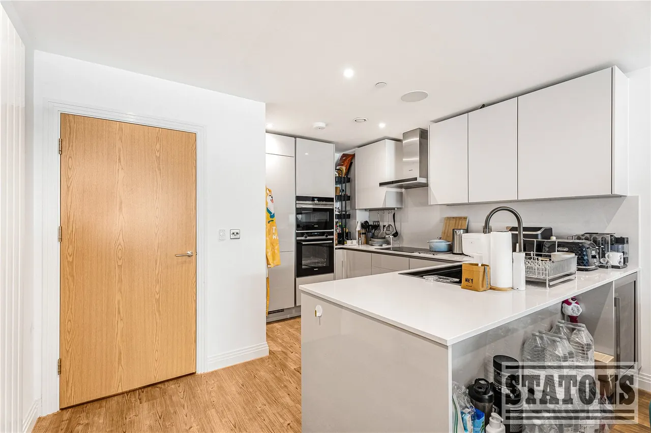 Quayle Crescent, Whetstone, London, N20 0BH, photo 3