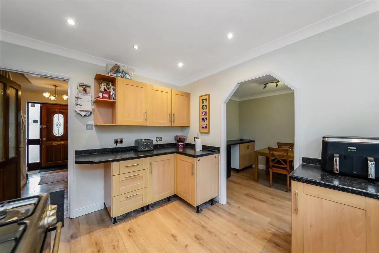 Larkshall Road, Chingford, E4 6NH, photo 5