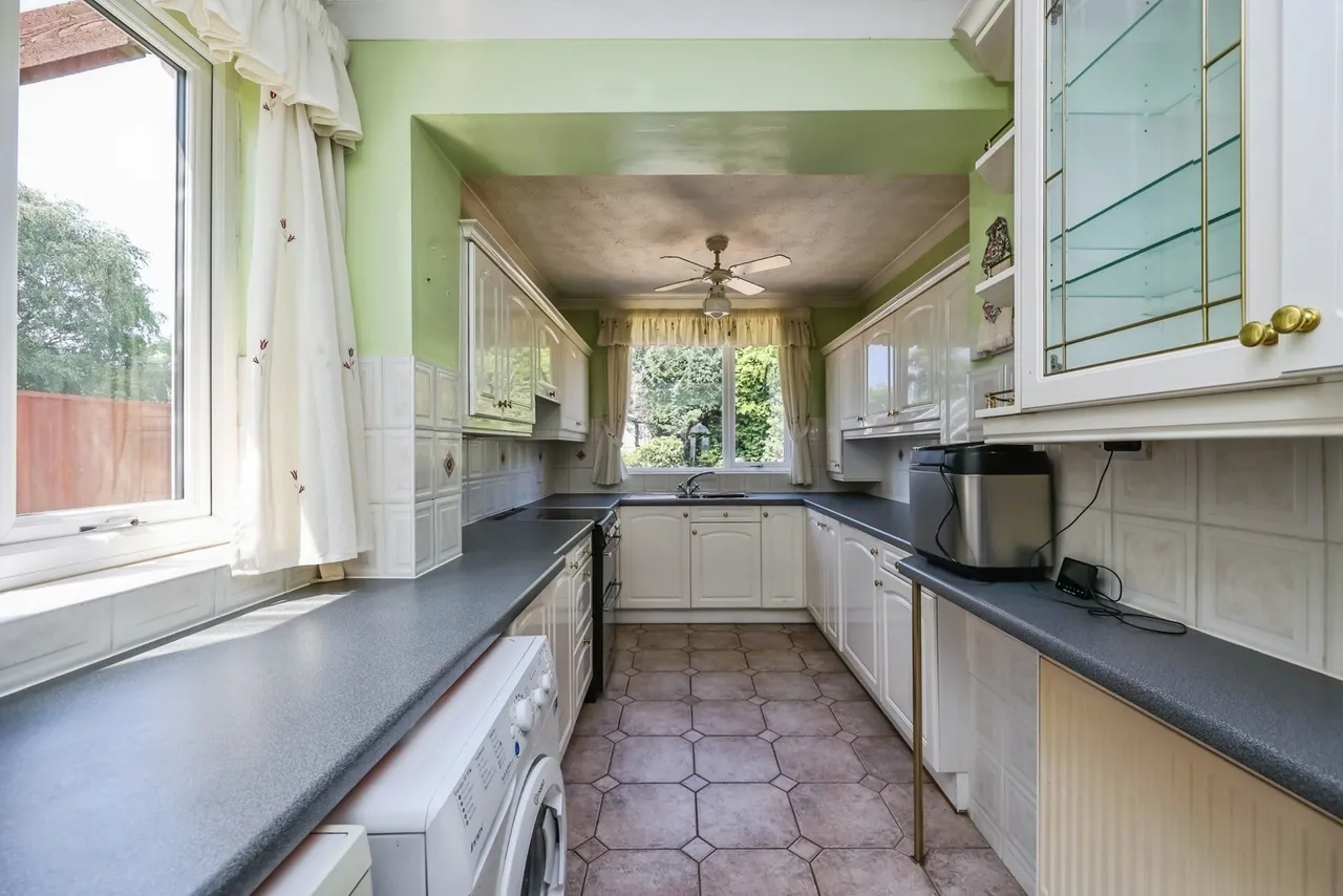 Shortwood Avenue, Hucknall, Nottingham, Nottinghamshire, NG15, photo 7