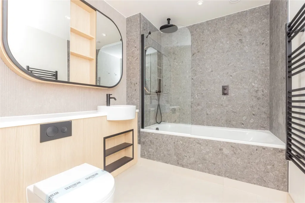Henshaw Parade, Colindale, NW9, photo 8