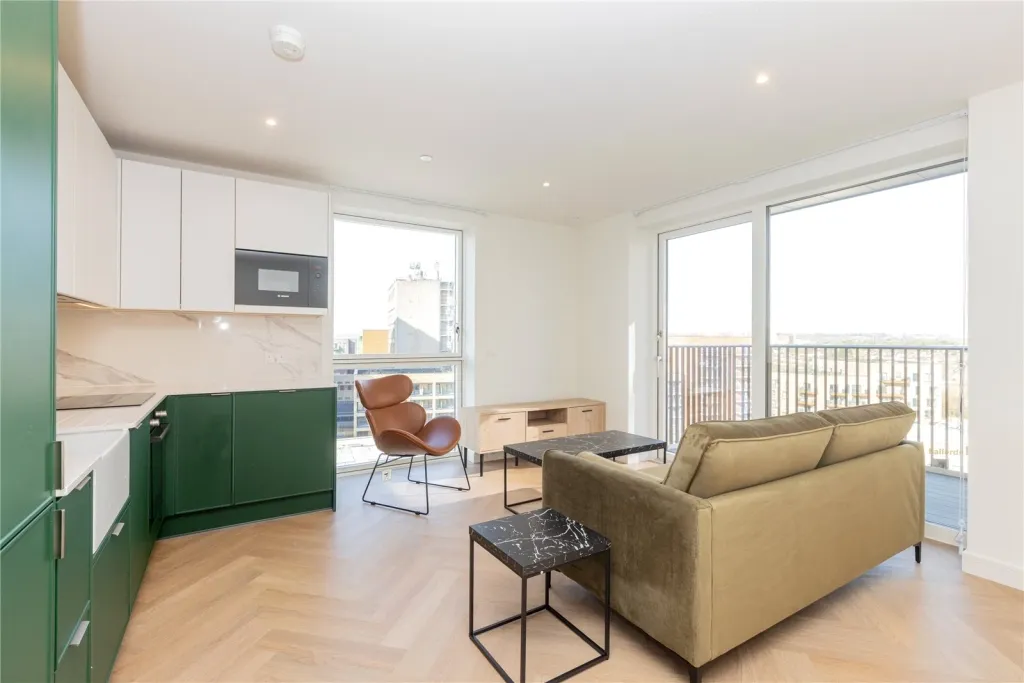 Henshaw Parade, Colindale, NW9, photo 5