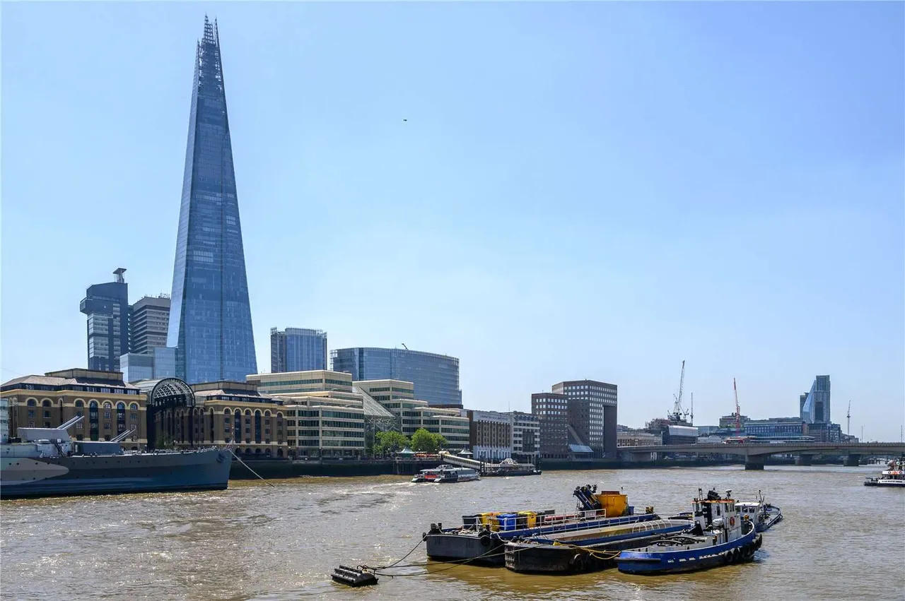 Water Lane, London, EC3R, photo 16