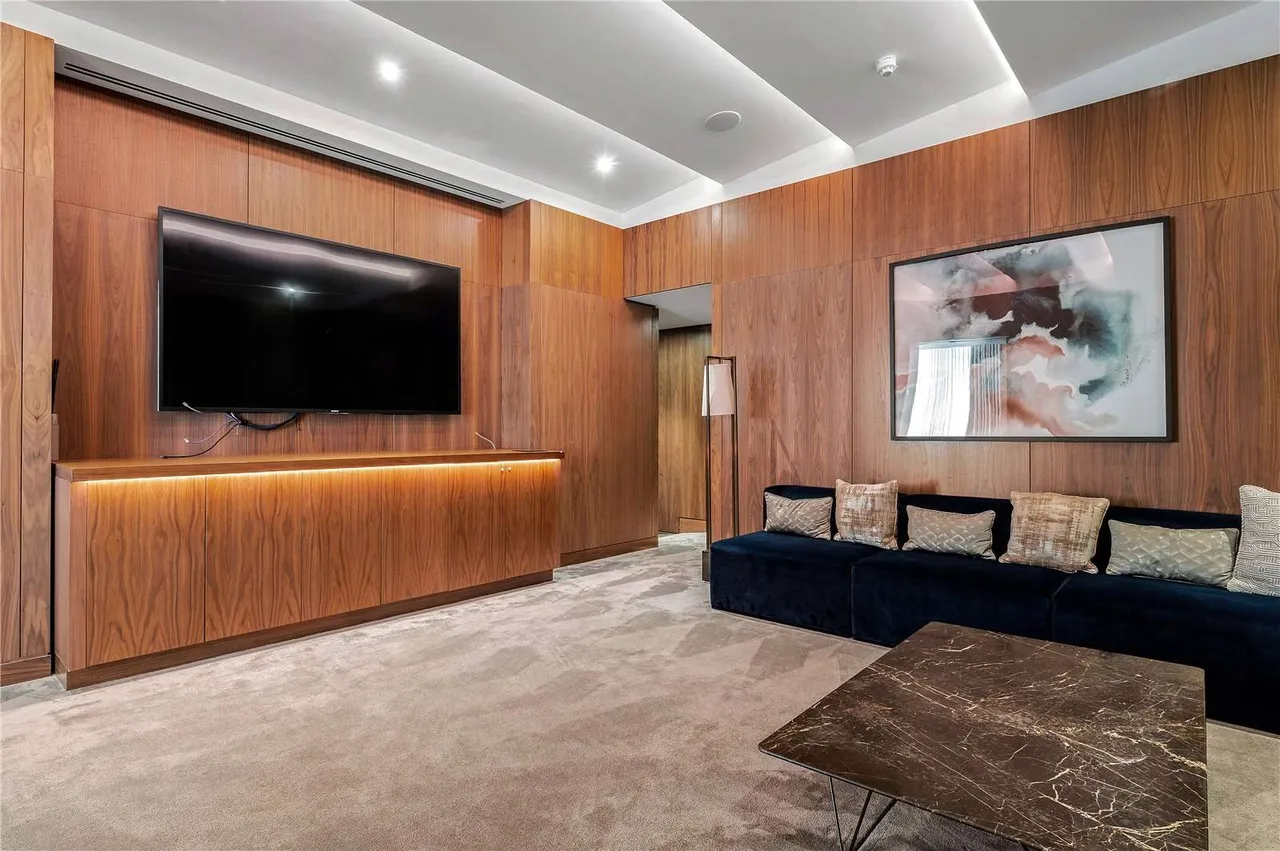 Water Lane, London, EC3R, photo 19