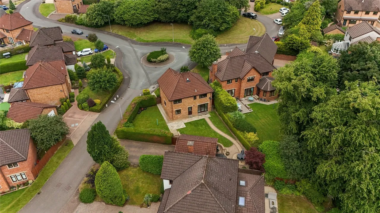 Fairlie, Stewartfield, East Kilbride, South Lanarkshire, G74, photo 22