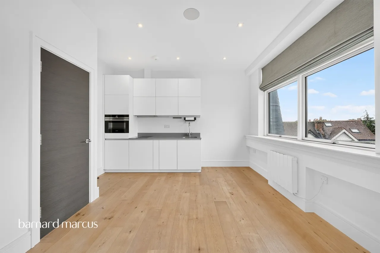Burlington Road, New Malden, photo 5