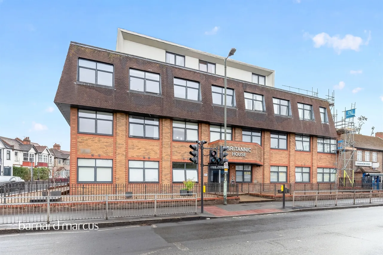 Burlington Road, New Malden, photo 3