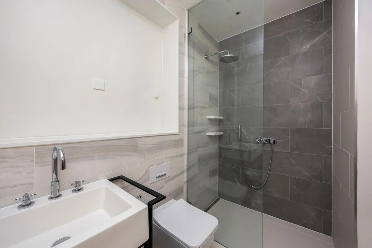 Fitzwalter Terrace at Magna Carta Park, Coopers Hill, TW20, photo 16
