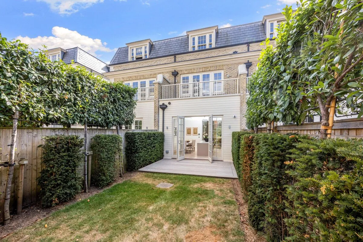 Fitzwalter Terrace at Magna Carta Park, Coopers Hill, TW20, photo 19