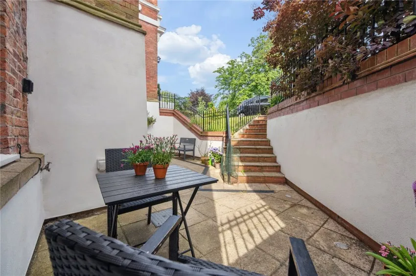 Grange Park Road, Cheadle, photo 9