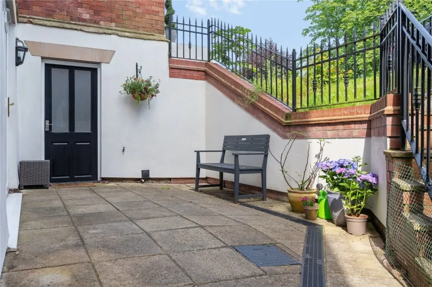 Grange Park Road, Cheadle, photo 8