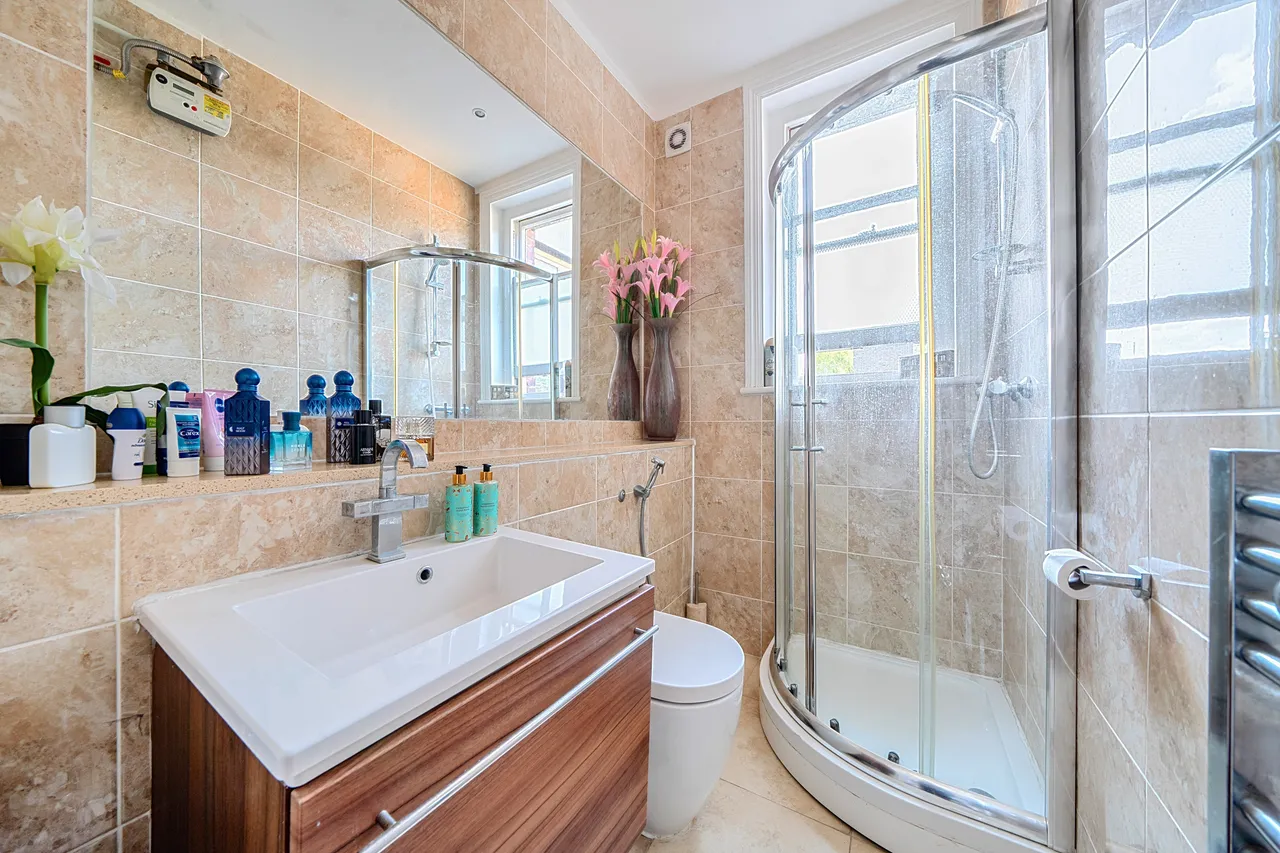 156 Hamlet Gardens, London, photo 9