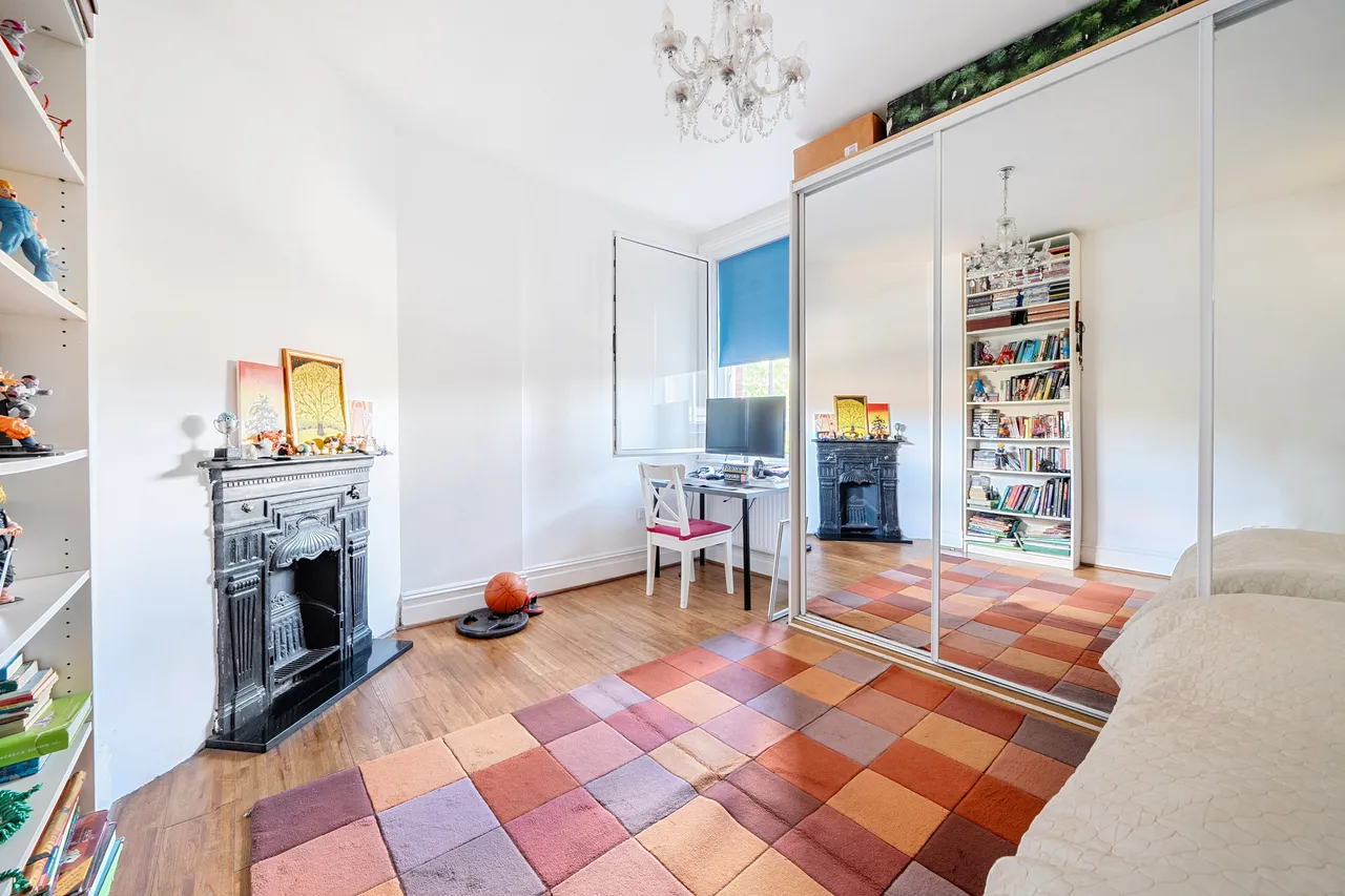 156 Hamlet Gardens, London, photo 8