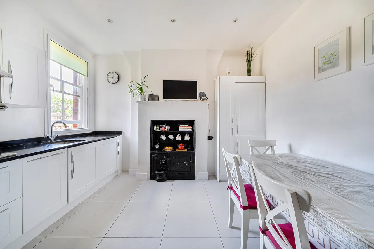 156 Hamlet Gardens, London, photo 3