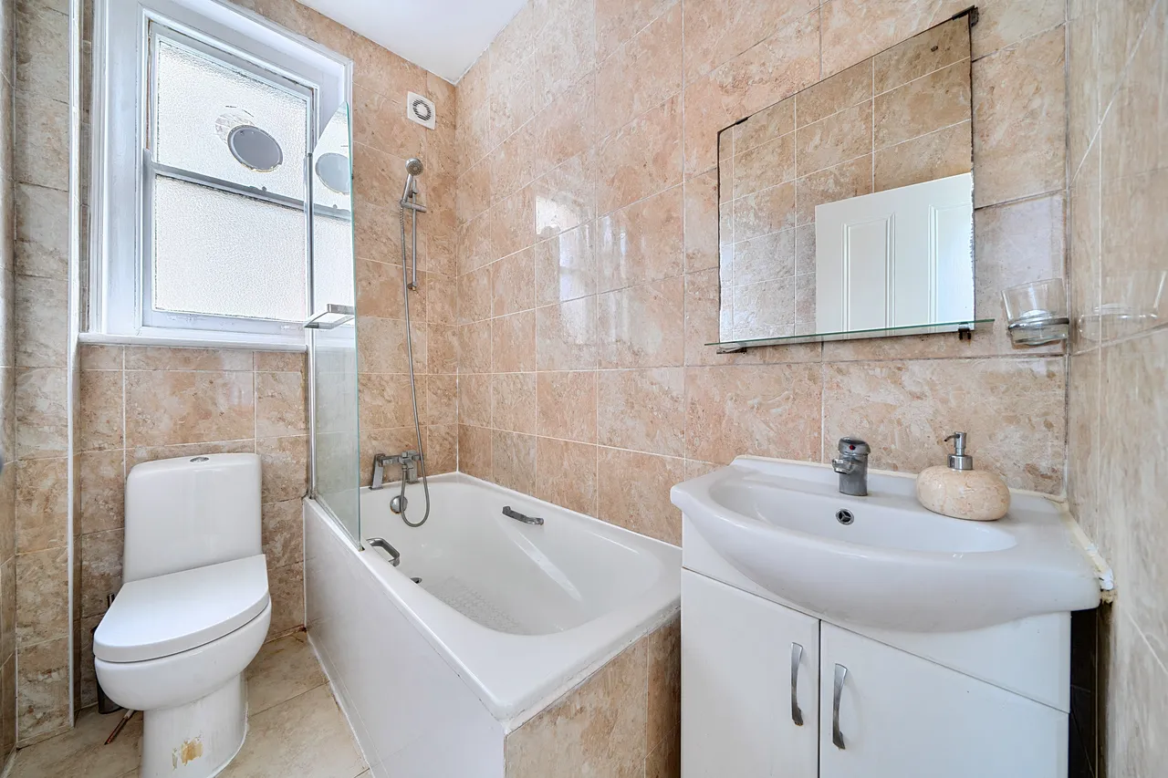 156 Hamlet Gardens, London, photo 11