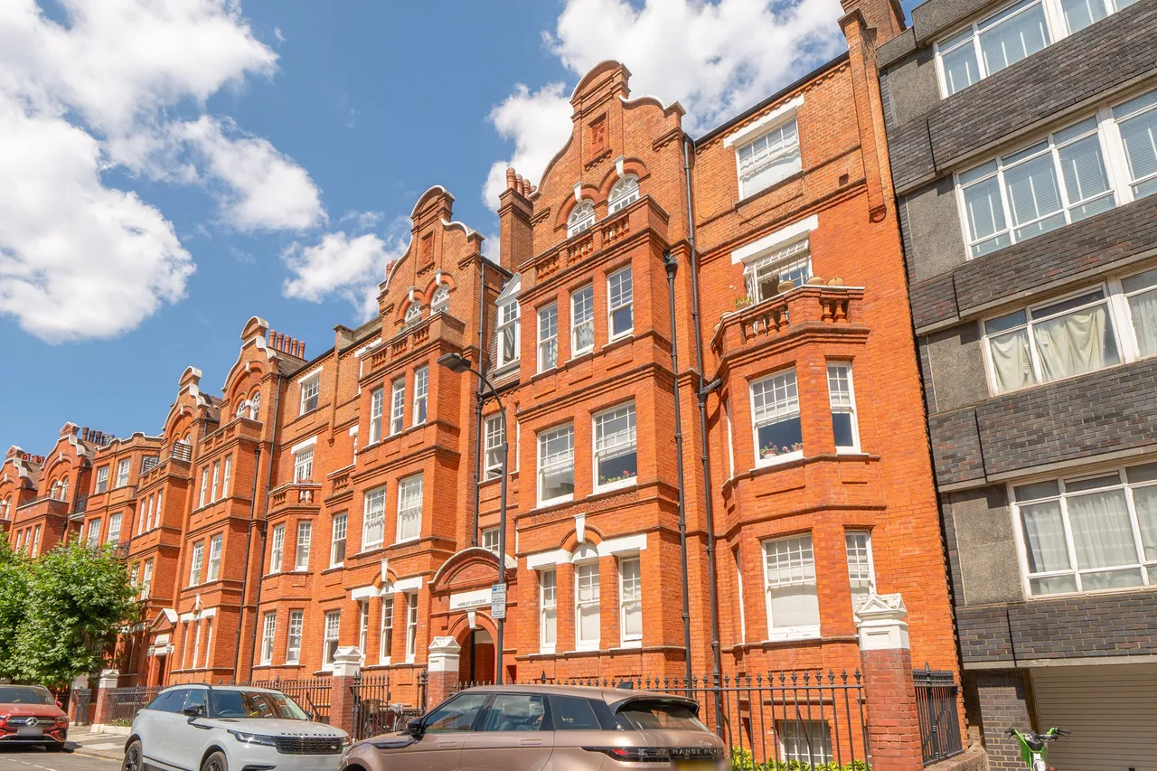 156 Hamlet Gardens, London, photo 2