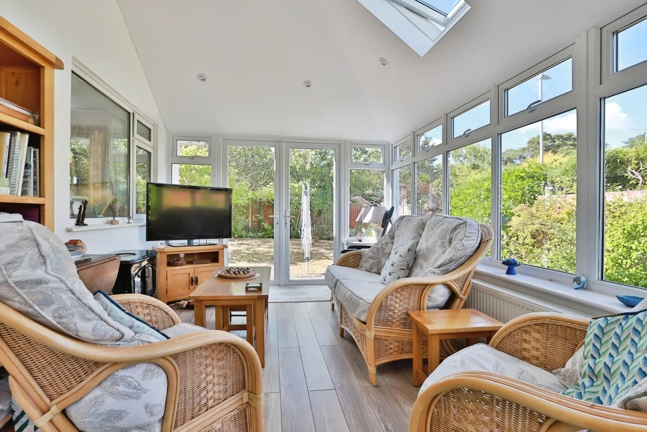 Pine Manor Road, Ashley Heath, BH24, photo 3